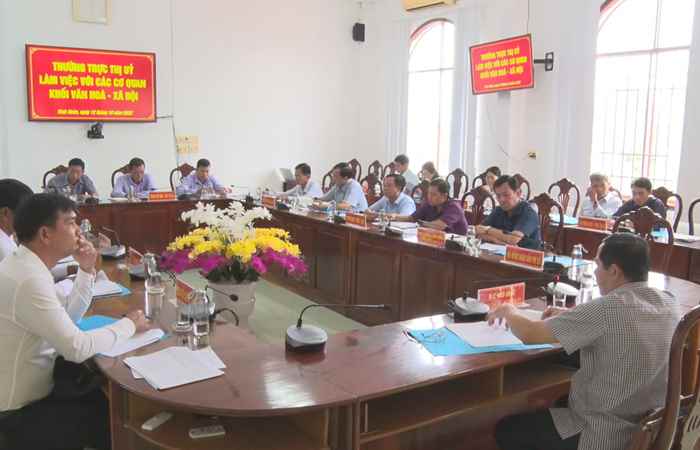 Bí thư Thị uỷ Vĩnh Châu làm việc với các cơ quan khối Văn hóa - Xã hội  